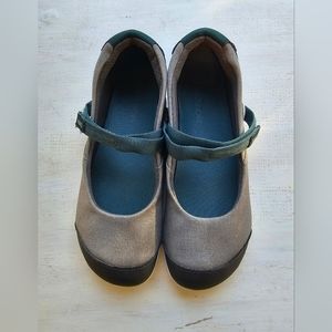 Xero Shoes Cassie Mary Jane teal and gray Barefoot 9.5 to 10.5